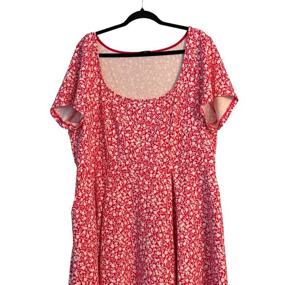 Torrid Floral Red Cherry Dress Full Skirt Scuba Knit Size 4 4X Pockets Flirty - Picture 4 of 12